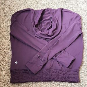 Lululemon Burgundy Hoodie Rushed Waist. Back Pocket. Size 6. Stretchy. LIKE NEW